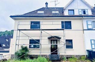 Haus mieten in 51643 Gummersbach, Platzwunder in Gummersbach-Zentrum: Doppelhaushälfte mit 8 Zimmern - spät. Kauf möglich