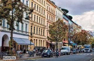 Anlageobjekt in Drei-Quellen-Straße XXX, 99094 Hochheim, Wohn- und Geschäftshaus mit Doppelgarage und Wohnmobil-Carport