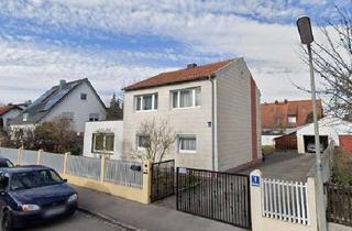 Grundstück zu kaufen in 83329 Freimann, Baugrundstück mit Altbestand in Schwabing-Freimann