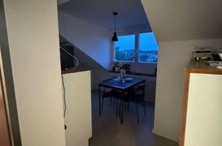 Wohnung mieten in Römerstraße 29, 52064 Aachen, WG geeignete 2-Zimmer-Dachgeschosswohnung mit EBK in Aachen