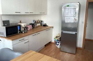 WG-Zimmer mieten in 24103 Vorstadt, Studenten WG in Kiel - sehr zentral - sucht Mitbewohnerin. 5 Min vom HBF.