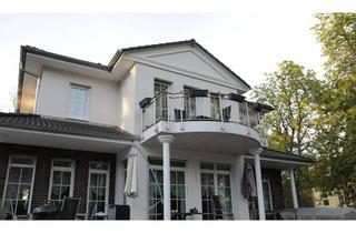 Villa kaufen in 14612 Falkensee, Exklusive 8-Raum-Villa mit großem Grundstück und gehobener Innenausstattung in Falkensee