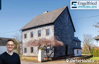 Haus kaufen in Zeller Straße 24, 56858 Peterswald-Löffelscheid, Ehemaliges Pfarrhaus von Peterswald stillt Sehnsucht nach Nostalgie