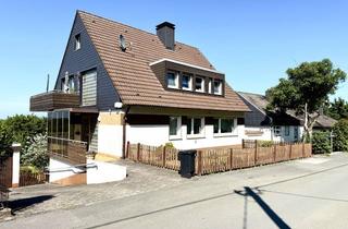 Haus kaufen in 58675 Hemer, Wohnen mit Rendite: 3-FHS mit grünem Rückzugsort und Garagen in Hemer