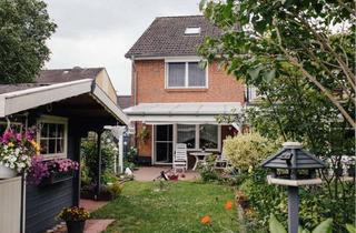 Reihenhaus kaufen in 24568 Kaltenkirchen, Ideal geschnittenes Endreihenhaus mit niedlichem Garten und Terrassenüberdachung
