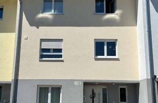 Haus mieten in Reisachstraße 10/1, 72124 Pliezhausen, Schönes und neuwertiges 7,5-Zimmer-Reihenhaus mit EBK in Pliezhausen (Zeitmietvertrag)