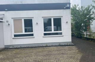 Gewerbeimmobilie kaufen in Kolberger Str. 15, 40599 Hassels, Hallenfläche mit Büro im begehrten Düsseldorfer Süden
