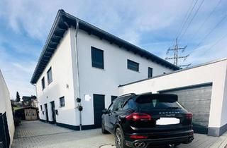 Doppelhaushälfte kaufen in 93142 Maxhütte-Haidhof, Maxhütte-Haidhof - Neuwertige 5-Zimmer-DHH im Herzen von Maxhütte-Haidhof