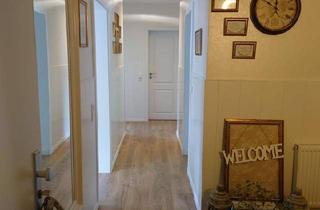 Wohnung kaufen in 32756 Detmold, Detmold - Renovierte, helle 3 Zimmer Eigentumswohnung mit Balkon und Küche