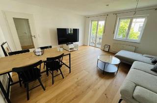 Wohnung kaufen in 93053 Regensburg, Regensburg - Helle & frisch renovierte 2,5-Zimmer-Wohnung - Provisionsfrei!