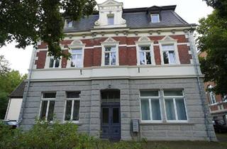 Wohnung kaufen in 59590 Geseke, Geseke - Schöne DG 2-Zimmer-Eigentumswohnung mit Aufzug am Geseker Teich