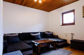 Wohnung kaufen in 90556 Cadolzburg, Cadolzburg - Modernisierte Zwei-Zi.-Whg. inkl. EBK und TG-Stellplatz!
