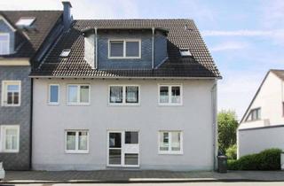 Wohnung kaufen in 42859 Remscheid, Ansprechender Zustand: 3-Zi.-Dachgeschosswhg. in Remscheid-Süd