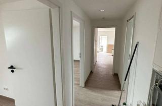 Wohnung mieten in Labenwolfstrase 17, 90409 Nürnberg, Stilvolle 4-Zimmer-DG-Wohnung mit Einbauküche in Nürnberg / WG-tauglich