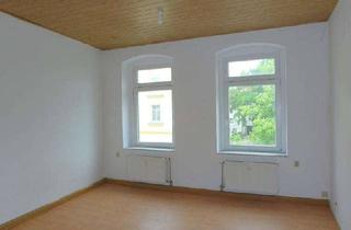 Wohnung mieten in Goethestraße 33, 01589 Riesa, Preiswerte 1,5-Zimmer-Wohnung mit kleiner Dachterrasse und Badewanne in der Riesaer Innenstadt