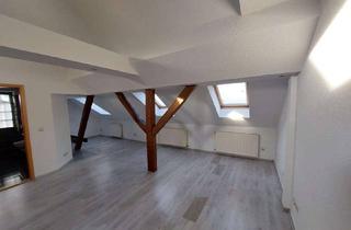 Wohnung mieten in 19073 Klein Rogahn, Attraktive 1 Zimmer-Dachgeschosswohnung mit Dachschlafnische in Klein Rogahn