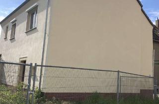 Haus kaufen in 06722 Droyßig, Grundstück mit Abrissgebäude in Droyßig