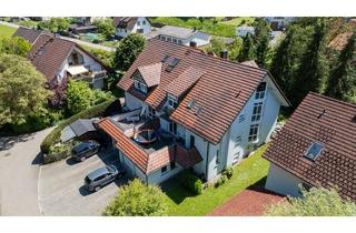 Haus kaufen in 78078 Niedereschach, Wohlfühlen auf allen Ebenen – modernes Zweifamilienhaus mit Garten und flexibler Nutzung