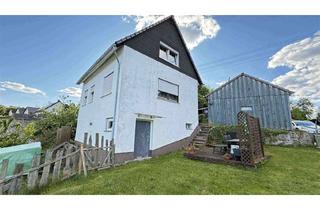 Haus kaufen in 51580 Reichshof, Zum Vermieten oder selbst nutzen: Kleines Wohnhaus mit Garage in Reichshof-Heidberg