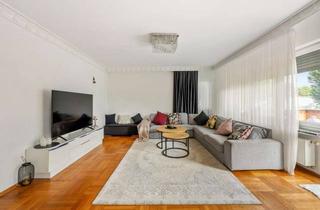 Haus kaufen in 75056 Sulzfeld, Solides Zweifamilienhaus in Sulzfeld