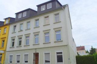 Wohnung mieten in Goethestraße 33, 01589 Riesa, Preiswerte 1,5-Zimmer-Wohnung mit kleiner Dachterrasse und Badewanne in der Riesaer Innenstadt
