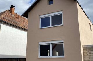 Einfamilienhaus kaufen in 67483 Edesheim, Geräumiges Einfamilienhaus mit 3 Zimmern auf 100 m² und Scheune