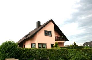 Einfamilienhaus kaufen in 15345 Rehfelde, Hochwertiges Einfamilienhaus mit Einliegerwohnung, Terrasse und Doppelcarport in Rehfelde