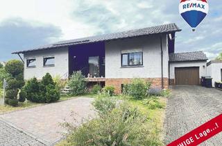 Einfamilienhaus kaufen in 66636 Tholey, CHARMANTES Einfamilienhausmit GROSSEM Kellerbereich, GARAGE + GARTEN-Idyllein Tholey-Theley...