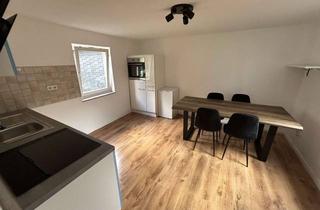 Wohnung mieten in 42859 Remscheid, Schöne Maisonette-Altbau-Dreizimmerwohnung nahezu voll möbliert