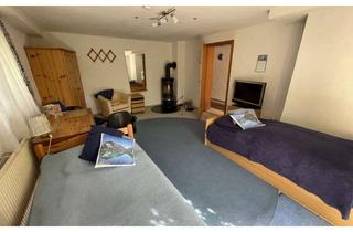 WG-Zimmer mieten in Hölderlinstrasse, 71229 Leonberg, Gästezimmer mit Wlan, TV, Terrasse, Gemeinschaftsdusche/WC und Gästeküche