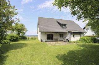 Haus kaufen in 59955 Winterberg, Ferienhaus mit großem Garten in Winterberg-Langewiese