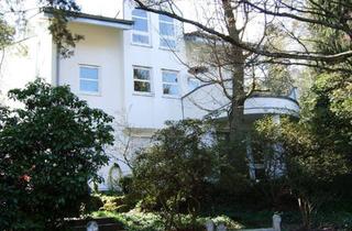 Villa kaufen in Schloß-Wolfsbrunnenweg 56, 69118 Schlierbach, Große Architektenvilla 7 Zimmer, historischer Park, Privatsphäre Energiepass: A 35kwh/m²/jahr