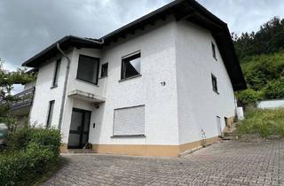 Haus kaufen in 55606 Hochstetten-Dhaun, Hochstetten-Dhaun - Top-Gelegenheit! Zweifamilienhaus mit großem Grundstück in Hochstetten-Dhaun zu verkaufen.