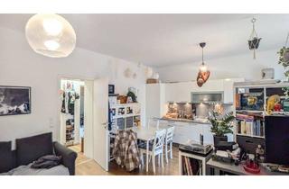 Wohnung kaufen in 14471 Potsdam, Potsdam - HOMESK - Vermietete 2-Zimmer-Wohnung im sanierten Altbau mit Blick ins Grüne in Potsdam
