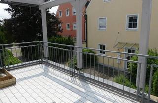 Wohnung kaufen in 85221 Dachau, Dachau - Renovierte 2,5-Zimmer-Wohnung mit großer Dachterrasse in Dachau