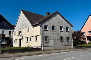 Haus kaufen in 37627 Stadtoldendorf, Stadtoldendorf - Haus mit viel Potenzial zu verkaufen