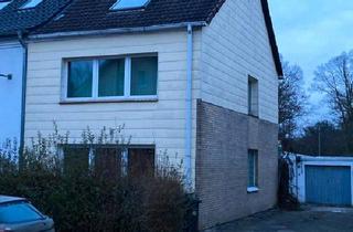 Haus kaufen in 24148 Kiel, Kiel - Sanierungsbedürftige DHH in Kiel