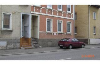 Wohnung kaufen in 78532 Tuttlingen, Tuttlingen - 2 Zimmer Wohnung ca 60 m2 Eigenem Garten Stadtmitte z.renovieren