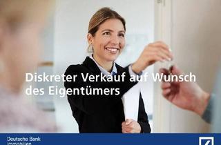 Wohnung kaufen in 14776 Brandenburg, Brandenburg - Wohnen mit Havelblick - Stilvolle Altbauwohnung mit Balkon am Wasser