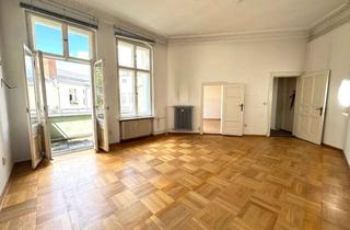 Wohnung kaufen in Spichernstraße 15, 10777 Wilmersdorf, in der City West wohnen auf 265m mit 8 Zimmern 4.OG Altbau mit Aufzug