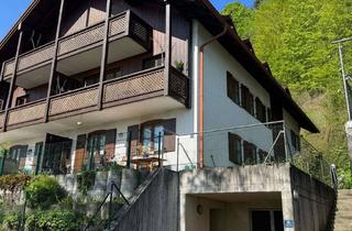 Wohnung kaufen in 82515 Wolfratshausen, Attraktive 2-Zimmer-Wohnung mit großem Balkon und Blick ins Grüne