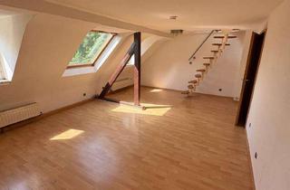 Wohnung mieten in Freiligrathstr. 11, 47799 Cracau, Helle 3-Zimmer-Dachgeschosswohnung mit Hobbyraum auf separater Etage