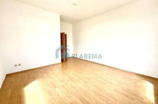Wohnung mieten in Ludwigsluster Str. 33, 19370 Parchim, Zentrale 2-Zimmer-Wohnung mit Tageslichtbad und Stellplatzoption zu vermieten
