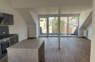 Wohnung mieten in Sonnentalstraße, 52222 Stolberg, Tolle Dachgeschosswohnung im Zentrum Stolbergs; mit Balkon & neuer Einbauküche - barrierefrei