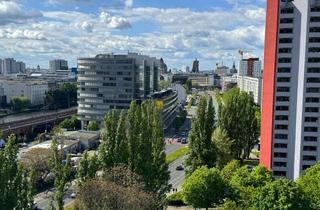 Penthouse mieten in Krautstraße 29A, 10243 Friedrichshain, Blick über die Stadt! - Möbliertes 1-Zimmer-Penthouse am Ostbahnhof!