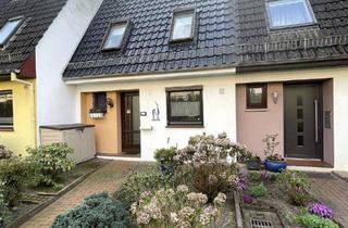 Reihenhaus kaufen in 28719 Bremen, Erstklassiges Reihenhaus mit neuem Dach, Garage und weiterer top Ausstattung!