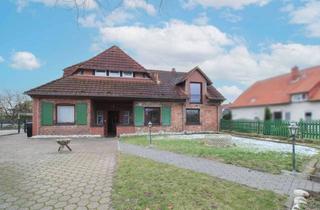 Haus kaufen in 31311 Uetze, vielseitig nutzbare Immobilie: ob Ein- oder Dreifamilienhaus mit Garten und 2 Terrassen