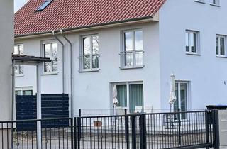 Doppelhaushälfte kaufen in Landsberger Straße 210, 12623 Mahlsdorf, Neubau Doppelhaushälfte in Berlin Mahlsdorf in Massivbauweise.