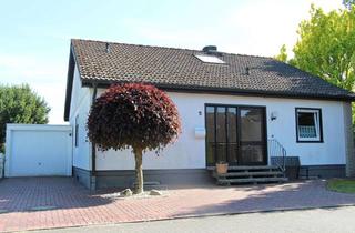 Haus kaufen in 33758 Schloß Holte-Stukenbrock, Charmanter Bungalow in ruhiger Sackgassenlage
