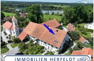 Bauernhaus kaufen in 86946 Vilgertshofen, Haus im Haus: 2x ETW´s in historischem Bauernhaus mit Garten, Ausbaupotenzial und Lechblick